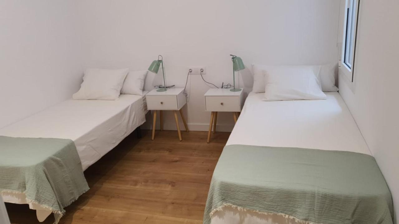 Gaudi Street Apartments Sitges Esterno foto