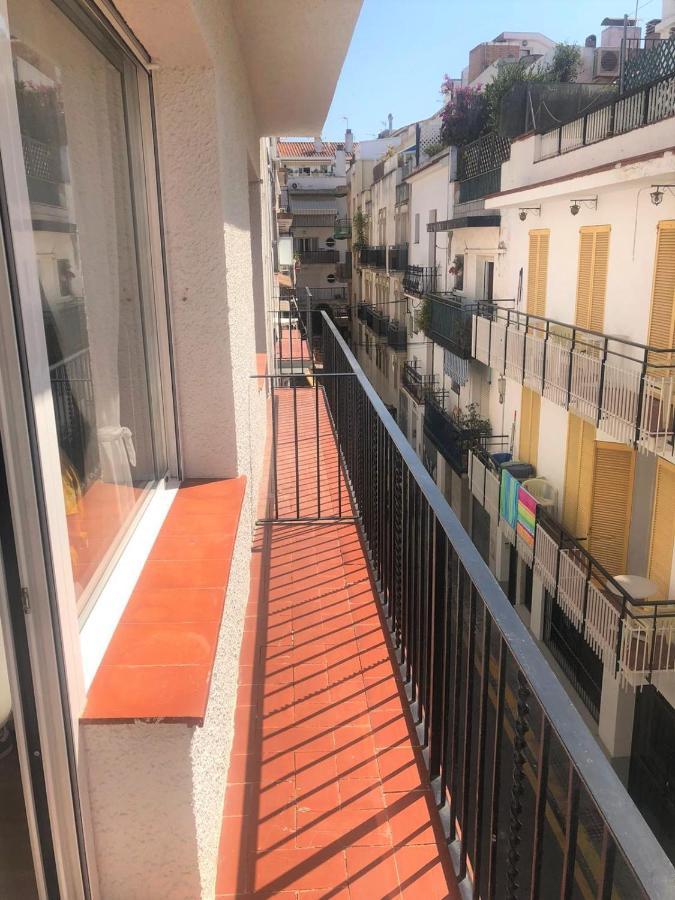Gaudi Street Apartments Sitges Esterno foto