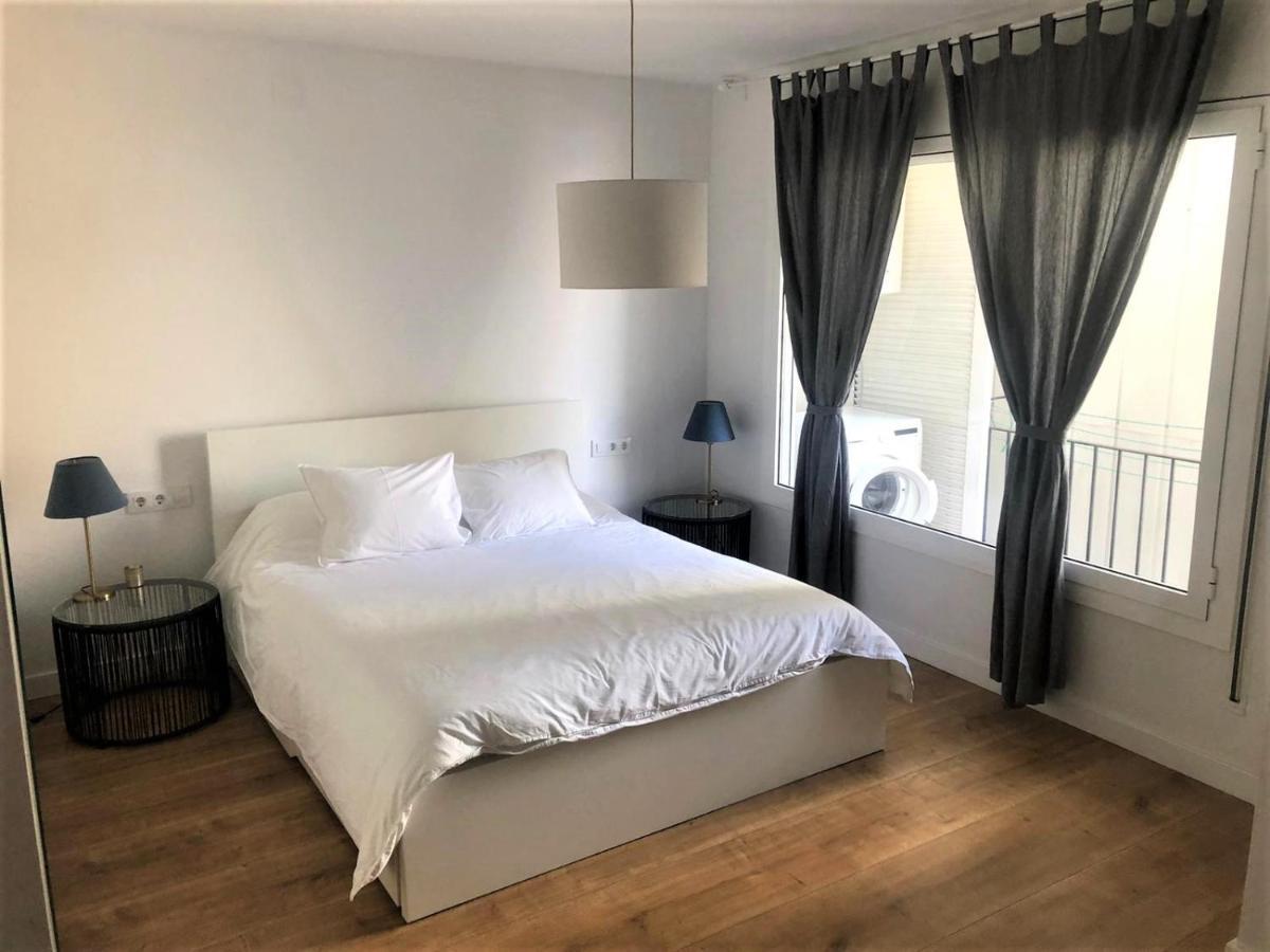 Gaudi Street Apartments Sitges Esterno foto