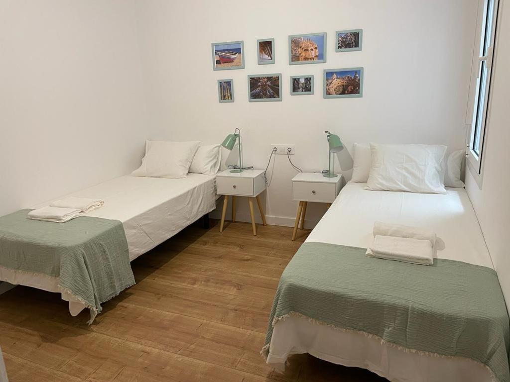 Gaudi Street Apartments Sitges Esterno foto